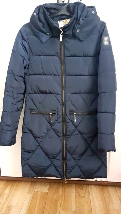 Продам куртку размер 44-46)