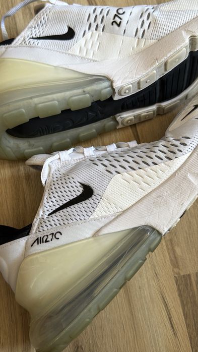 Оригинални бели маратонки NIKE AIR MAX 270! 45 н