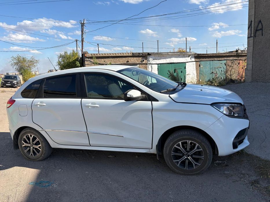 Продам lada X-RAY 2019г
