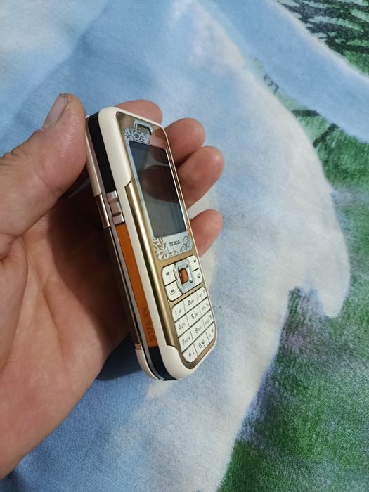 Nokia 7360 la fleur