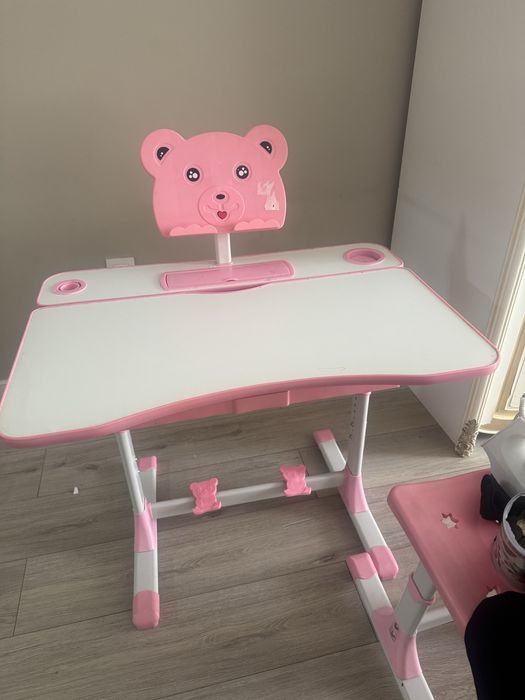 Столик детский в идеальном состояний