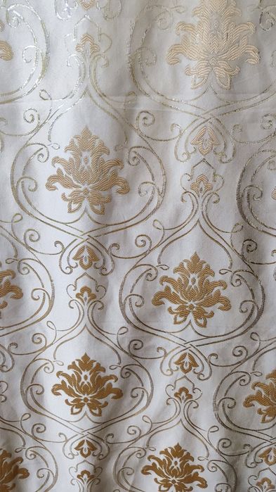 Продам шторы готовые.