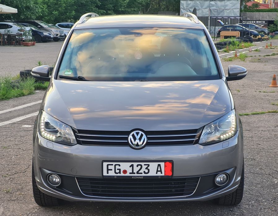 Vw Touran Highline ~ 2011 ~ 2.0 TDI-140 CP ~ Euro5 ~ Navi , Piele , Klimă , Jante17 , Webasto, etc