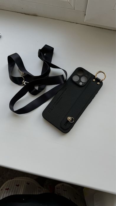 Продам чехол на айфон 15 про макс новый