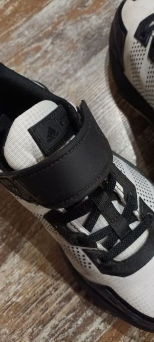 Маратонки адидас 33 номер