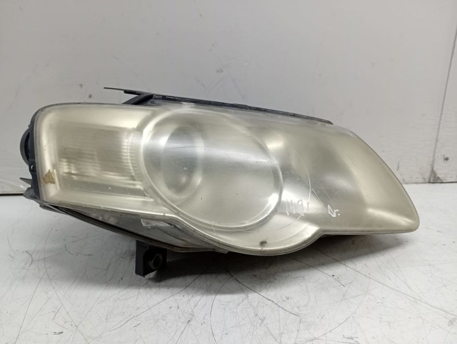 Far dreapta 3c0941006q Volkswagen Passat B6 (2005 - 2010) 2.0 tdi BMR