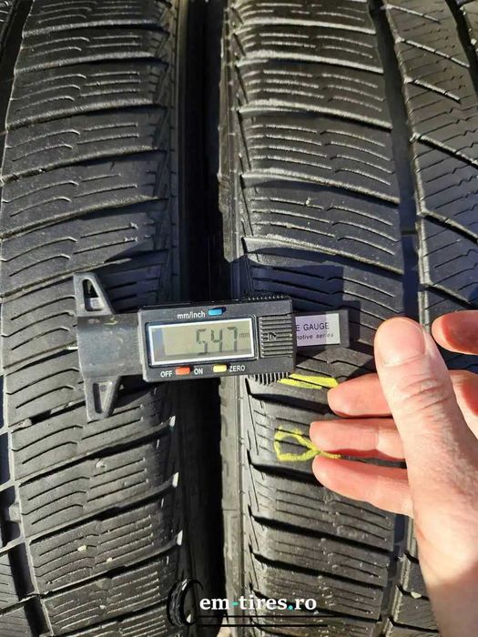 235/40 R19 • Iarna • Barum Polaris 5 96V | 4 buc | Pret/buc