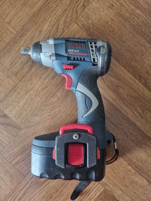 BOSCH pistol cu impact