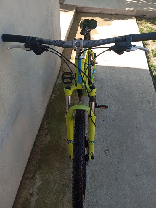 Bicicleta carver pt copii își face dreba foarte bine făcute pe baza de aer frânele mergem