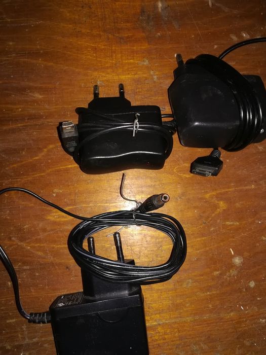 Зарядка для телефона и др.