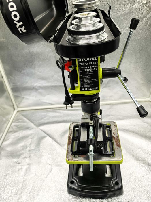 Masina de gaurit cu coloana Ryodel 1950W 739 lei