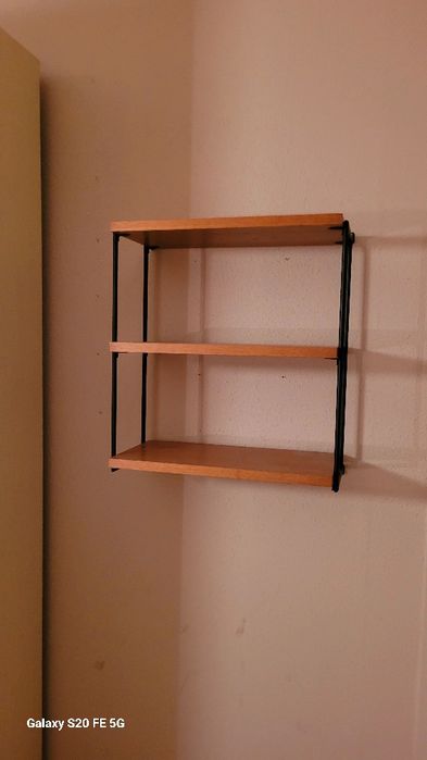 Винтидж етажерки за стена от 1960- 1970 г