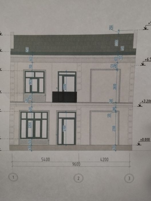 Uy sotiladi 2-etajli 6xona +podval 1.5 sotix yer ham bor.