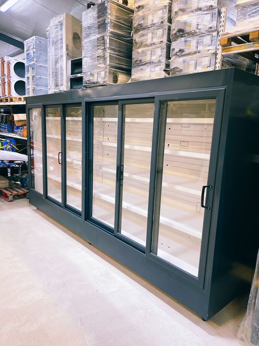 Vitrina bauturi linde