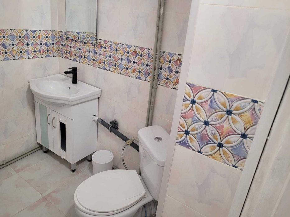 Продавам едностаен апартамент до Ред Кафе