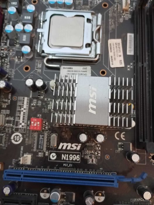 Kit placa de baza MSI P41T-C31 + procesor Intel E5300 Dual Core
