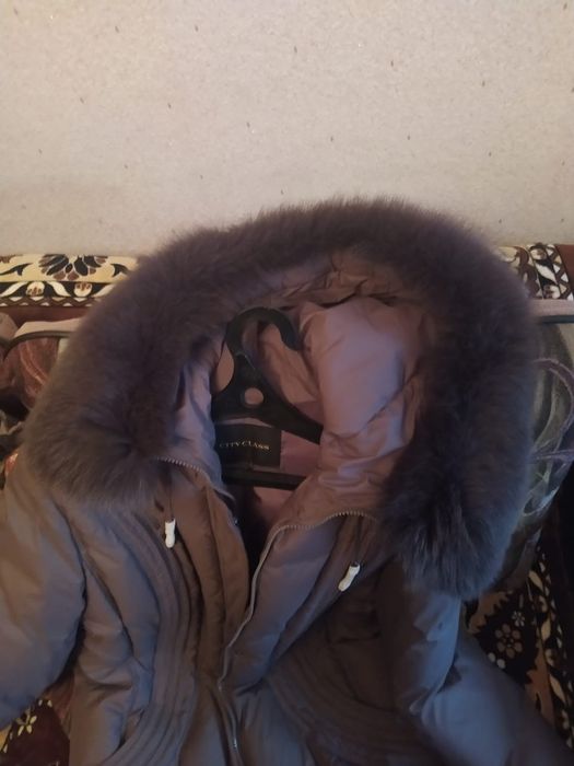 Продам пуховик женский