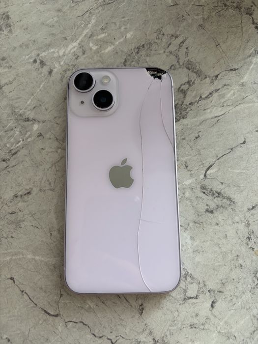 Продам Iphone 14