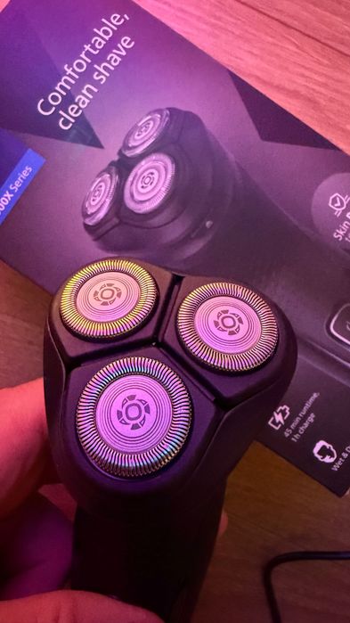 Самобръсначка PHILIPS SERIES 3000X