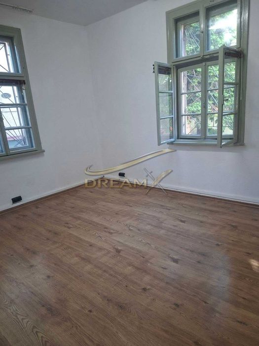 Етаж от къща под наем в кв. Център! 71898747