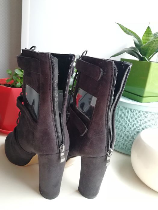 Продам ботильены демисезонные новые