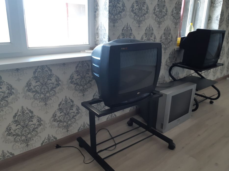 Телевизоры 2 шт.