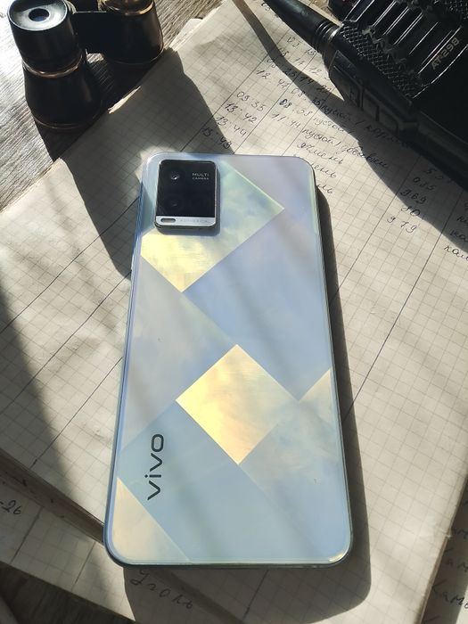 Продам отличный смартфон дешиво