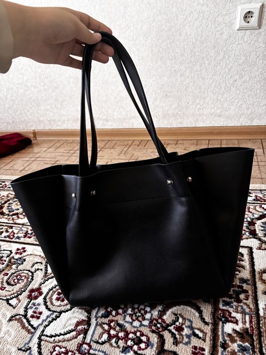 Женская чёрная сумка Zara
