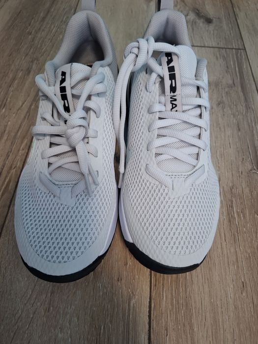 Adidasi Nike Air