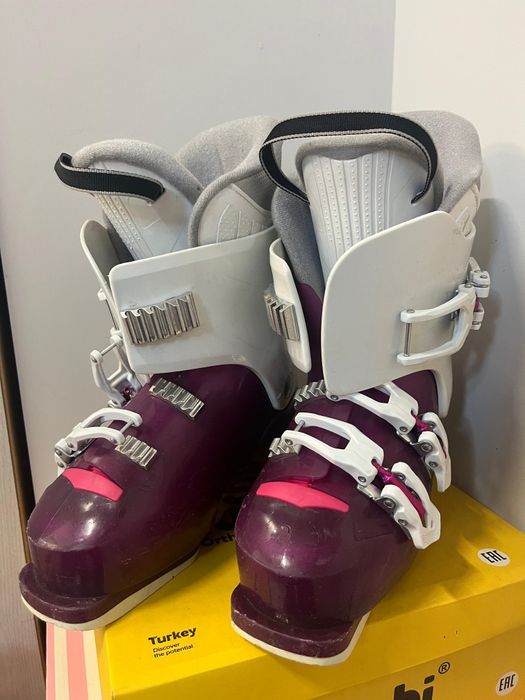 Продам горнолыжные ботинки