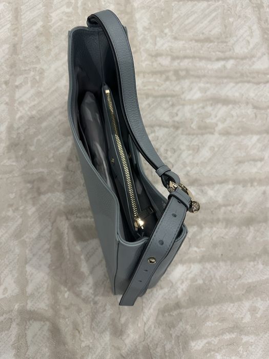 Чисто нова чанта Фурла от естествена кожа в цвят синьо сиво