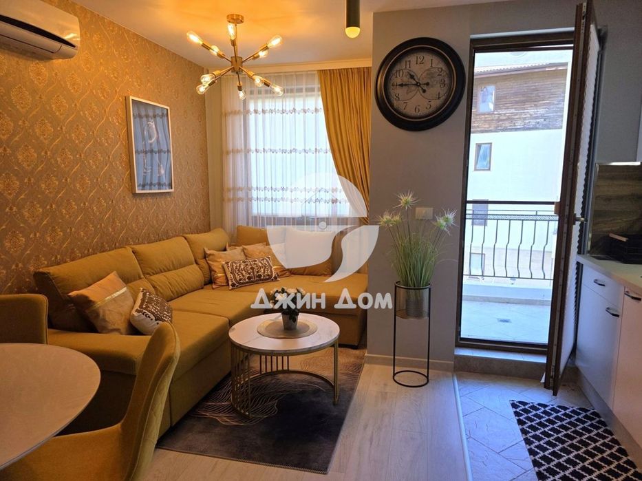 Продава се Двустаен апартамент в Свети Влас - 62 кв.м за 1107 €/кв.м - Снимка #1