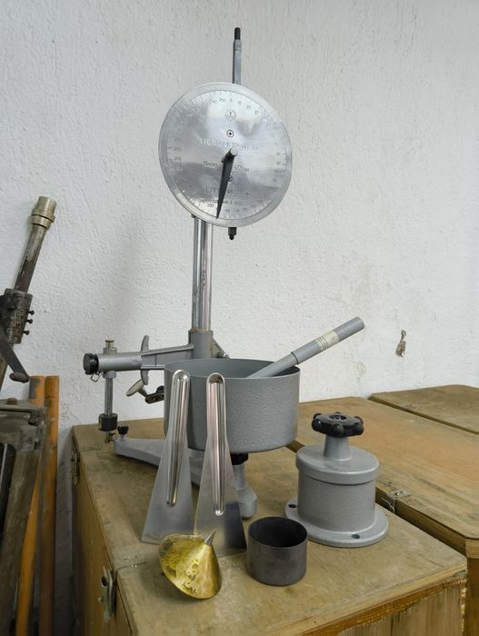 Стар лабораторен пенетрометър 1977