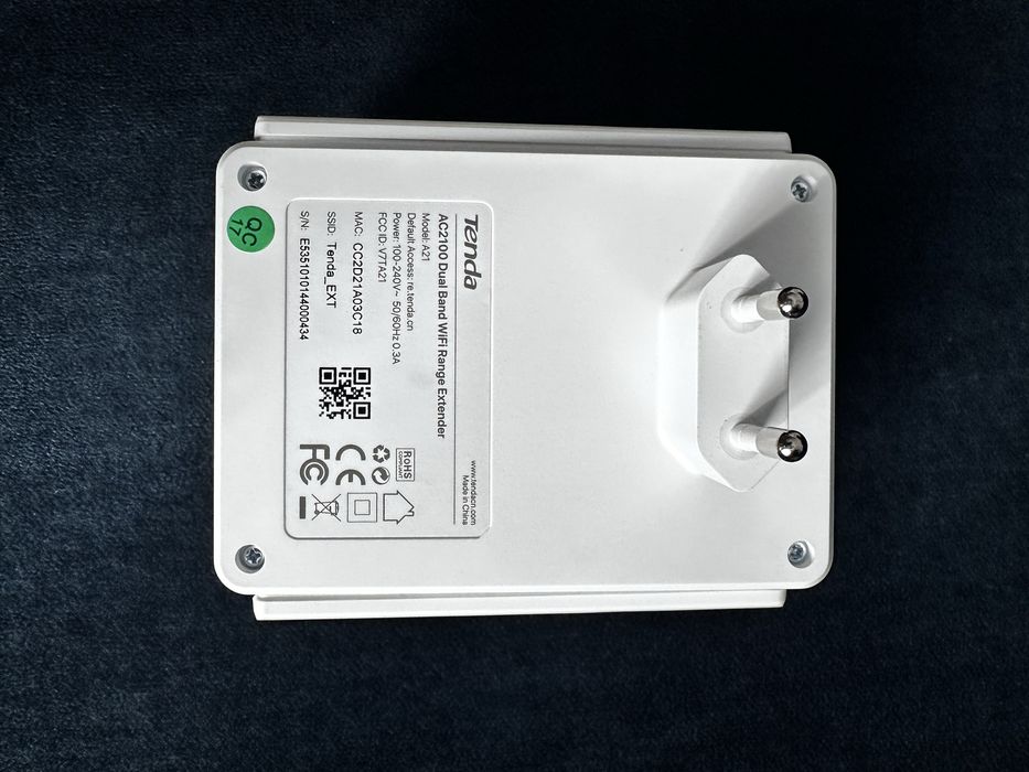 Tenda A21 AC2100 Dual Band Wi-Fi Range Extender