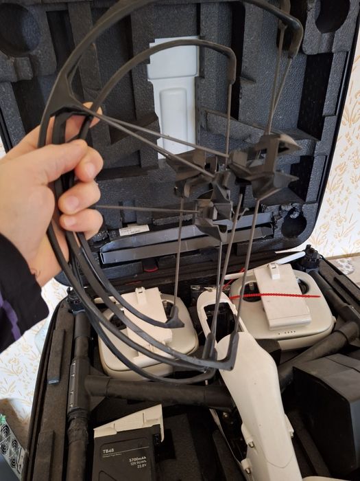 Vând drona DJI Inspire 1 generația 2 (plus una gen.1 defecta)