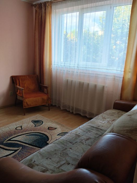 Închiriez apartament