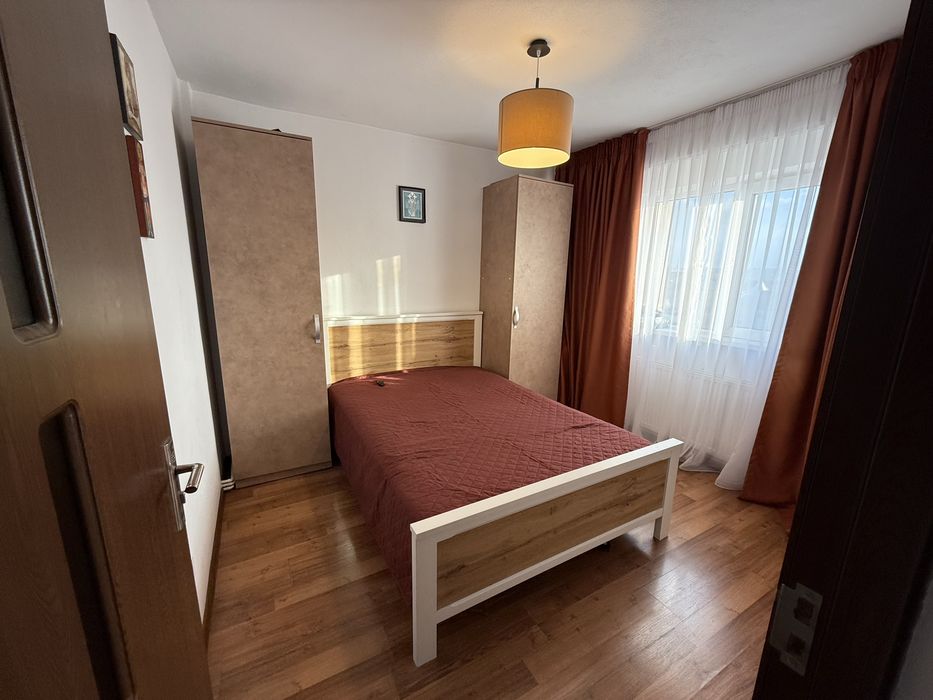 Vand apartament 3 camere