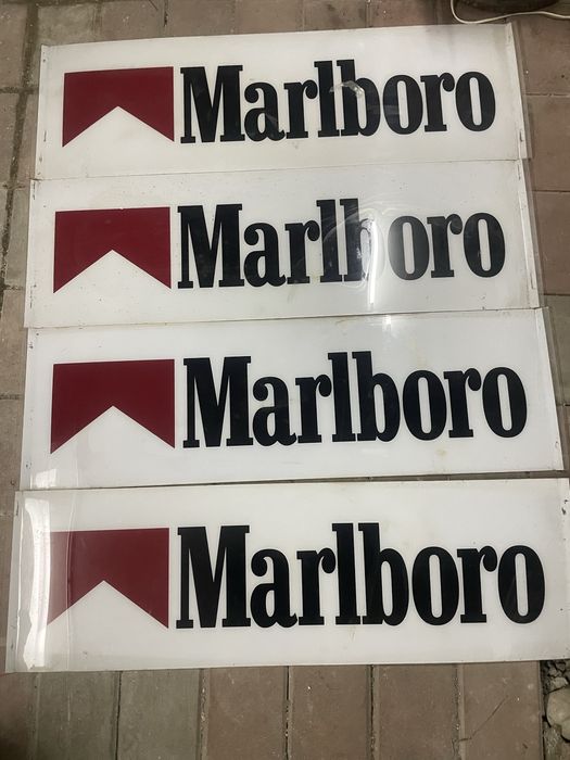 Obiecte de colectie - firma ext Marlboro, firma int Bond ceas Marlboro