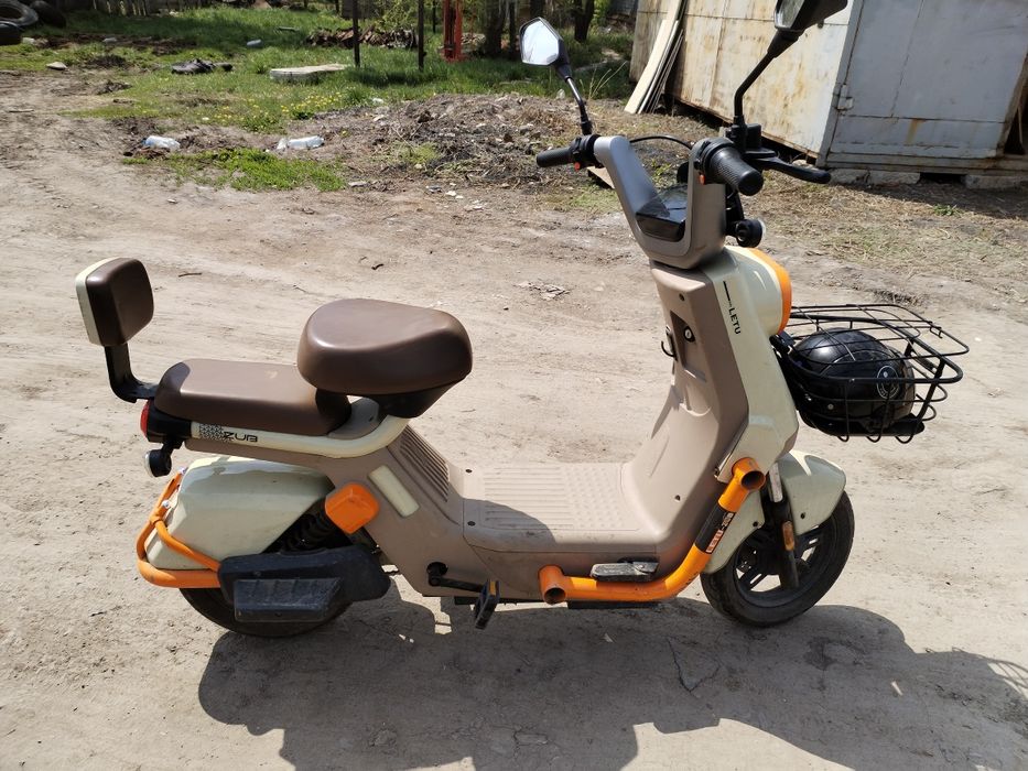 Продам электрон скутер танк 108