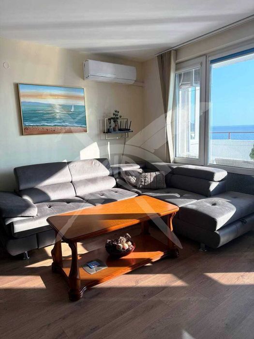 Тристаен - Свети влас