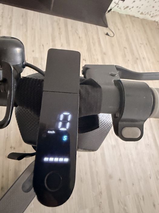 Trotineta electrica Xiaomi 3 moduri condus