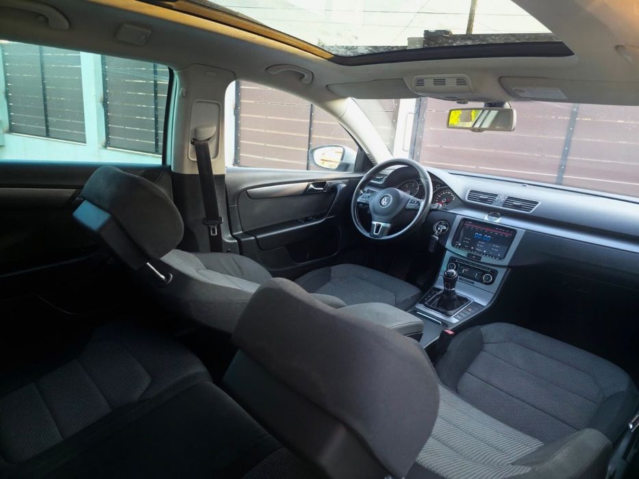 Volkswagen Passat B7 2.0 TDI Navy Panoramic Recent adus