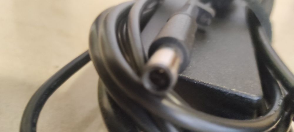Ново оригинално зарядно HP за лаптоп и докинг станция Big pin 7.4x5.0  90W
