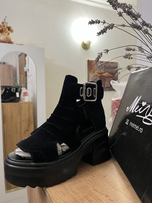 Летни обувки