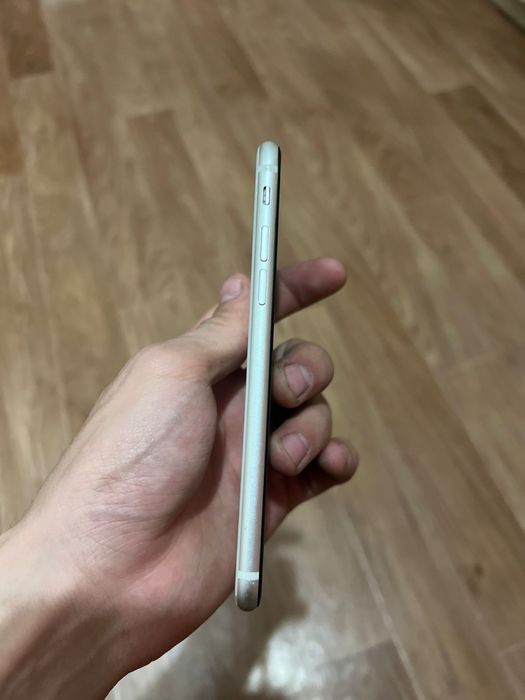 Айфон SE 2020,64ГБ