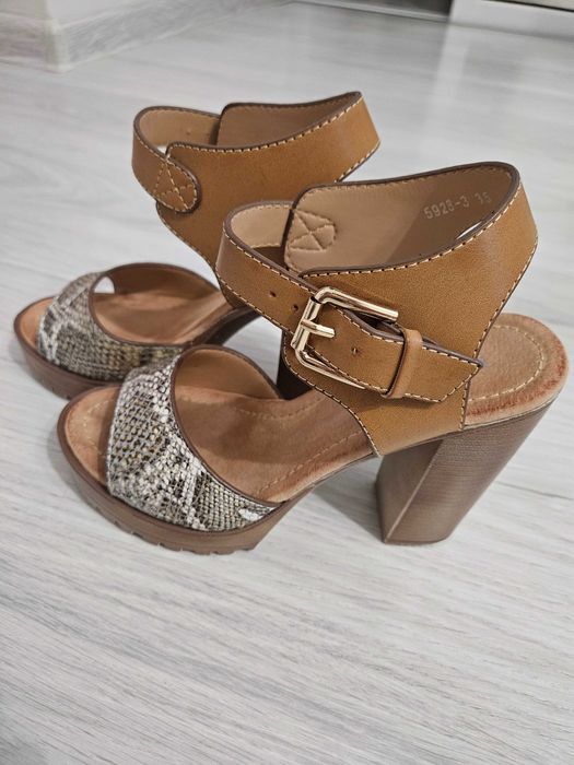 Дамси сандали на ток