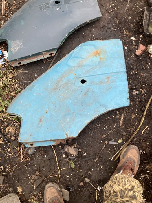 Продам крылья на газель