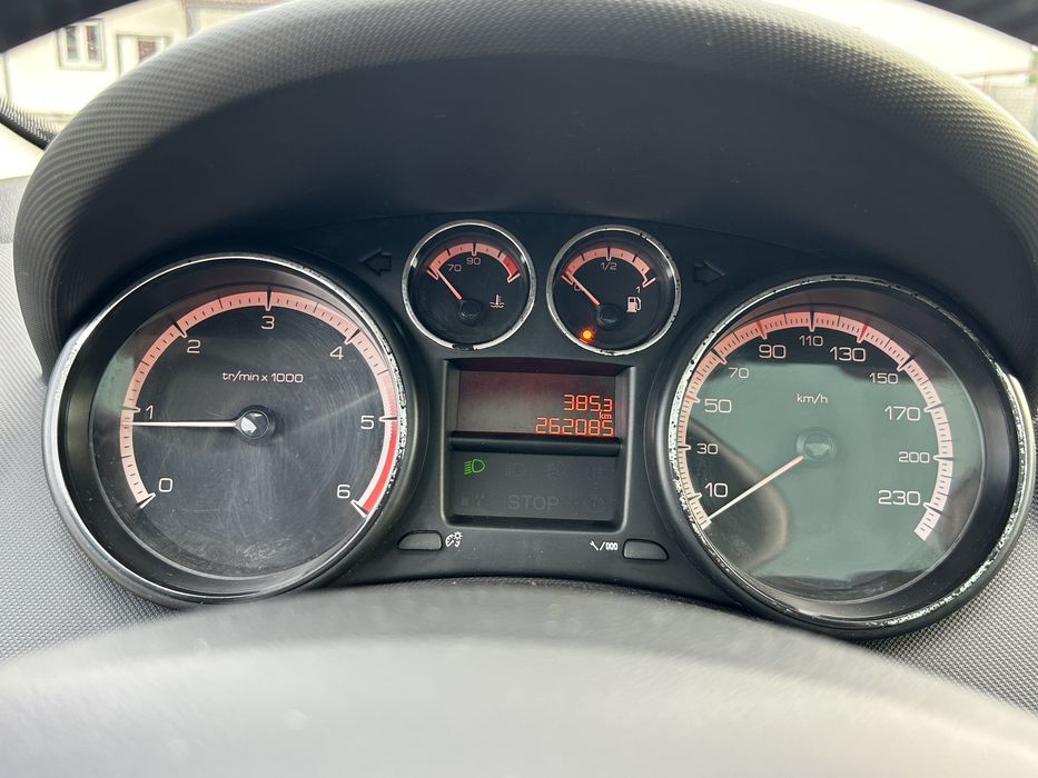 Peugeot 308 1,6 hdi 2011