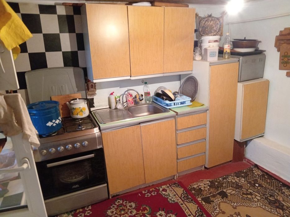 Продаю пол дома..