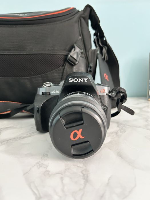 Фотоапарат Sony Alpha A330+ 3 обектива, чанта и аксесоари